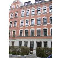 Schau mal hier !!!!!! kleine Wohnung mit Laminat und Balkon im Herzen des Chemnitzer Kaßbergs