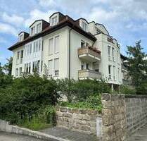 Preußisches Viertel: Helle 4-Zimmer Wohnung im ersten Obergeschoss mit Balkon und Lift - Dresden