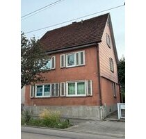 Freistehendes Mehrfamilienhaus - 590.000,00 EUR Kaufpreis, ca.  132,00 m² Wohnfläche in Stuttgart (PLZ: 70439) Stammheim