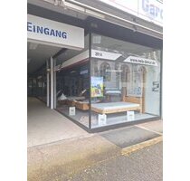 Toller Ausstellungsraum in Schwalbach ,Hauptstraße zu vermieten.