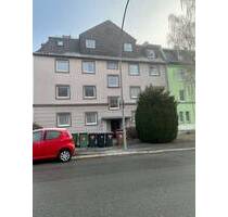 Wäre das was? hübschen Drei-Zimmer-Wohnung im Dachgeschoss? - Hof Neuhof