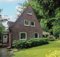 Hamburger Altbaucharme mit viel Potential - Einfamilienhaus in Rissen