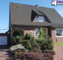 Ein laufend instandgehaltenes Einfamilienhaus mit Garage und Wintergarten - Aurich Popens