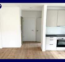 Erstbezug: Helle 2 Zimmer mit Loggia, Einbauküche, Parkett, Tagelichtbad mit Walk-In-Dusche, Aufzug - Hannover Döhren