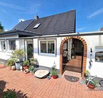 Rustikale Doppelhaushälfte mit großer überdachter Terrasse bei der Ostsee in Schönberg-Kalifornien