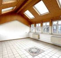 Großzügige Dachgeschosswohnung in Duisburg-Hochfeld!