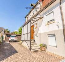 Zweifamilienhaus in Renningen Malmsheim - Ihr neues Zuhause mit Zukunftspotenzial - Renningen / Malmsheim