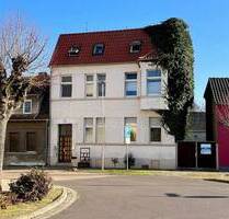 Attraktives Zweifamilienhaus in zentraler Ortslage Ihr neues Zuhause im Herzen der Stadt - Möckern