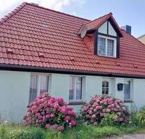 AUS ALT MACH NEU - CHARMANTES HAUS SUCHT NEUEN EIGENTÜMER - Brandshagen