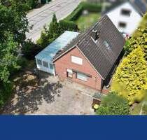 Grundsolides Einfamilienhaus mit Platz für ein weiteres Bauvorhabe - Ammersbek Hoisbüttel