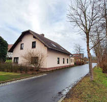 Idyllisches Einfamilienhaus mit großzügigem Grundstück in Lausnitz - Unterwellenborn