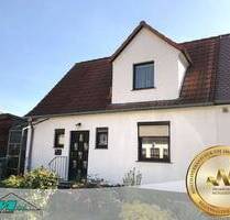 Kleine Doppelhaushälfte mit Garten und Garage in Kitzscher zu verkaufen