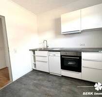 BERK Immobilien - 2-Zimmer-Wohnung mit Terrasse und Stellplatz in Feldrandlage von Kahl! - Kahl am Main