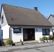 RESERVIERT: FREISTEHEND UND BESTENS GEPFLEGT - MIT SCHÖNEM GARTEN IN WALDRANDLAGE - Wuppertal Barmen