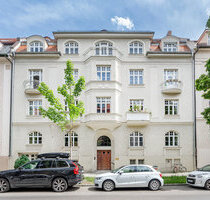 Individuell gestaltbare 5,5-Zimmer-Altbau-Wohnung. Herrschaftlich und absolut hell. - München Bogenhausen