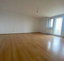Drei-Zimmer-Wohnung mit 90 m² und großem Balkon - Nürnberg Sandberg