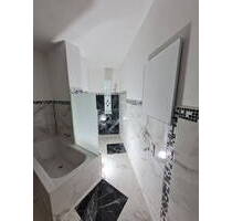 3-Zi. WHG + Balkon + Aufzug - 1.175,00 EUR Kaltmiete, ca.  103,00 m² Wohnfläche in Leipzig (PLZ: 04318) Sellerhausen-Stünz