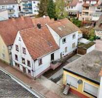 +++Gebäudeensemble: Einfamilienhaus und Zweifamilienhaus mit Garage und Garten im Herzen von Rodalben+++