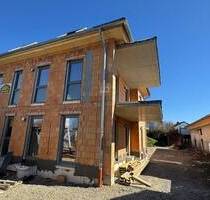 KfW40: Wunderbare 3 ZKB, 85 qm, BALKON, TOP-Lage IN-Süd, Ringsee, Carport, 6-Fam.haus - Ingolstadt