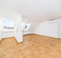 Über den Dächern von Stötteritz: Große 3-Zimmer-Wohnung mit viel Komfort & Tageslicht - Leipzig