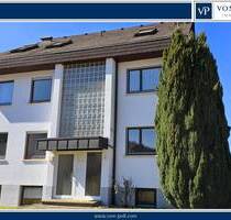Potenzial und Möglichkeiten: 3- bis 4-Parteienhaus mit ELW in ruhiger Lage - Maulburg