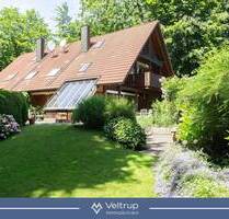 CHARMANTE DOPPELHAUSHÄLFTE MIT SCHÖNEM GARTEN IN GRAFRATH