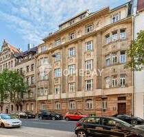 Zentral gelegene 164 m² Etagenwohnung in Fürth: Mit Balkon, Wintergarten und umfassender Sanierung