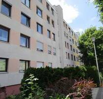 Attraktive 3 Zimmer Whg.( ca. 70m² ) m. großem Sonnenbalkon und Tiefgaragenstellplatz in ruhiger Wohnlage Nürnberg Ziegelstein.