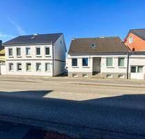 Zwei Häuser mit 12 Wohnungen + Bauland + Ausbaureserve in Eckernförde