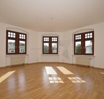 Romantische 3-Raum-Altbauwohnung mit Einbauküche und charakteristischen Türen - Zwickau Innenstadt