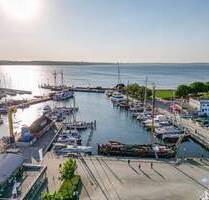 Ein besonderer Wohntraum mit atemberaubendem Ausblick auf die Förde und den Hafen von Laboe