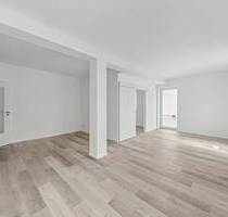 Exklusives Wohnen im Herzen von Frankfurt (Oder): 4 Raum Wohnung mit Balkon - Erstbezug