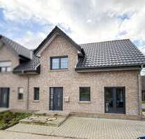 Optimal konzipiert! - Vermietete Neubau-Doppelhaushälfte im Ortskern von Bevergern! - Hörstel