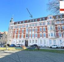 Barrierefreie Dachgeschosswohnung mit Fahrstuhl - Ideal für Senioren im Stadtzentrum - Zeitz