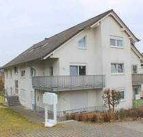 Helle 3 Zimmerwohnung mit Balkon und Garage - Westerburg