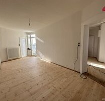 Renovierte 3-Zimmer-Wohnung mit Balkon in zentraler Hanauer Lage (4. OG, kein Aufzug)