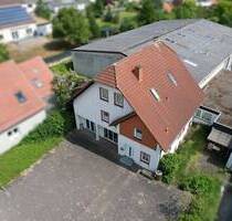 Einfamilienhaus mit Gewerbehalle und Garten auf 2.600 m² Grundstück in Borgentreich-Borgholz