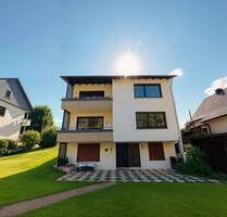 charmantes Einfamilienhaus mit Garage und schönem Garten, stadtnah - Wipperfürth