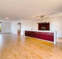 Exklusives Wohnen: Stilvolle 3-Zimmer-Wohnung in Frankfurt - Frankfurt am Main Preungesheim