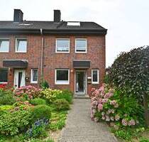Paradies für Kinder! Frisch renoviertes EFH mit Garten & Garage in Grünlage Velbert