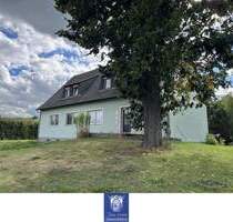 Individuelle Dachwohnung mit EBK, Laminat und Wannenbad! Grüne Umgebung! - Haselbachtal Reichenbach