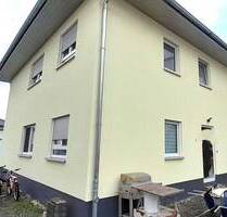 Ortenberg OT: 2 FH mit Garten in der Ortsmitte!