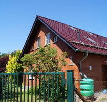 Individuelles Einfamilienhaus mit viel Nebengelass in ländlicher Idylle in Rauen - provisionsfrei!