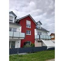 Hochwertige 4 Zimmer- DG- Wohnung mit Balkon und EBK - Pförring