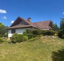 2 Familienhaus mit großem Gartengrundstück in sonniger und ruhiger Höhenlage - Salem-Oberstenweiler