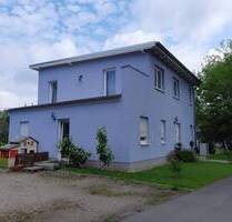 Modernes Wohnhaus mit Einliegerwohnung und separatem Baugrundstück in Seenähe - Schwerin