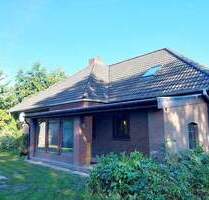 Schmuckes Einfamilienhaus mit Garage und großem Grundstück in Helse bei Marne zu verkaufen