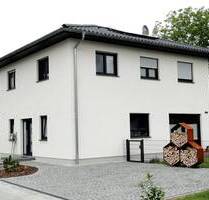 geräumiger Stadthausneubau in ruhiger Siedlung, Garage - Leipzig Holzhausen