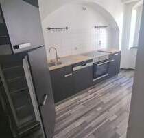 Schöne 3 Zimmer Wohnung mit Einbauküche und Kaminofen - Freiberg