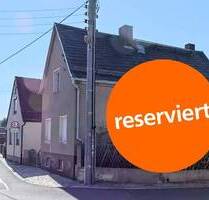Teilsaniertes Einfamilienhaus mit Dachterrasse in ruhiger Lage von Bad Klosterlausnitz - Ihr Projekt mit Potenzial!
